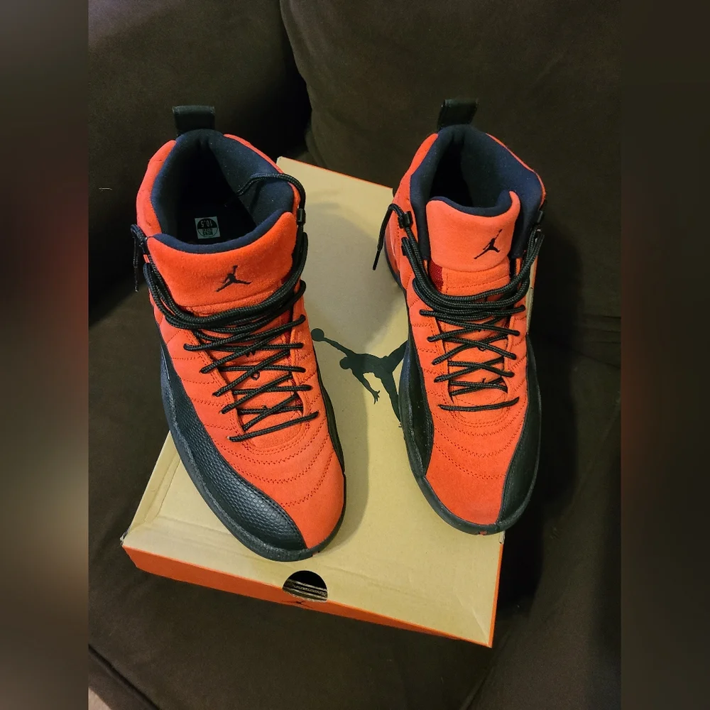 AIR JORDAN 12 RETRO  SNEAKERS